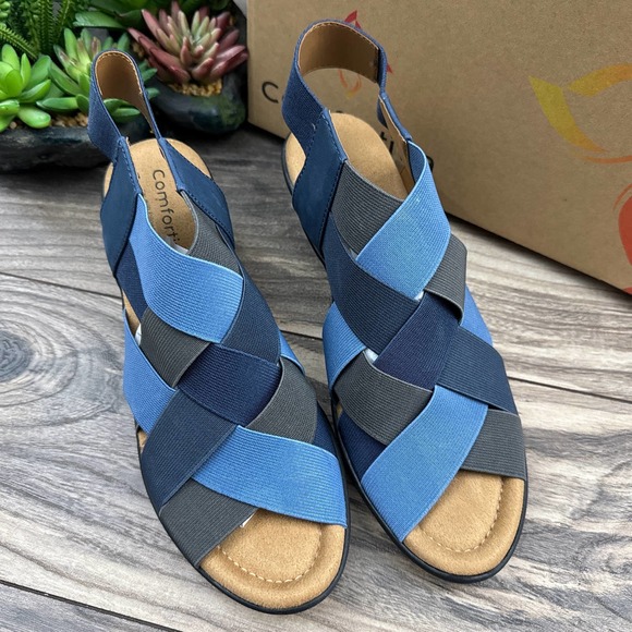 NIB Comfortiva Farrow 8W WIDE 39 Denim Multi Blue Stretch Woven Sling Sandals - Picture 2 of 12